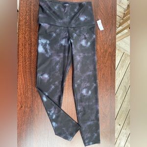 NWT Old Navy Powersoft 7/8 leggings
